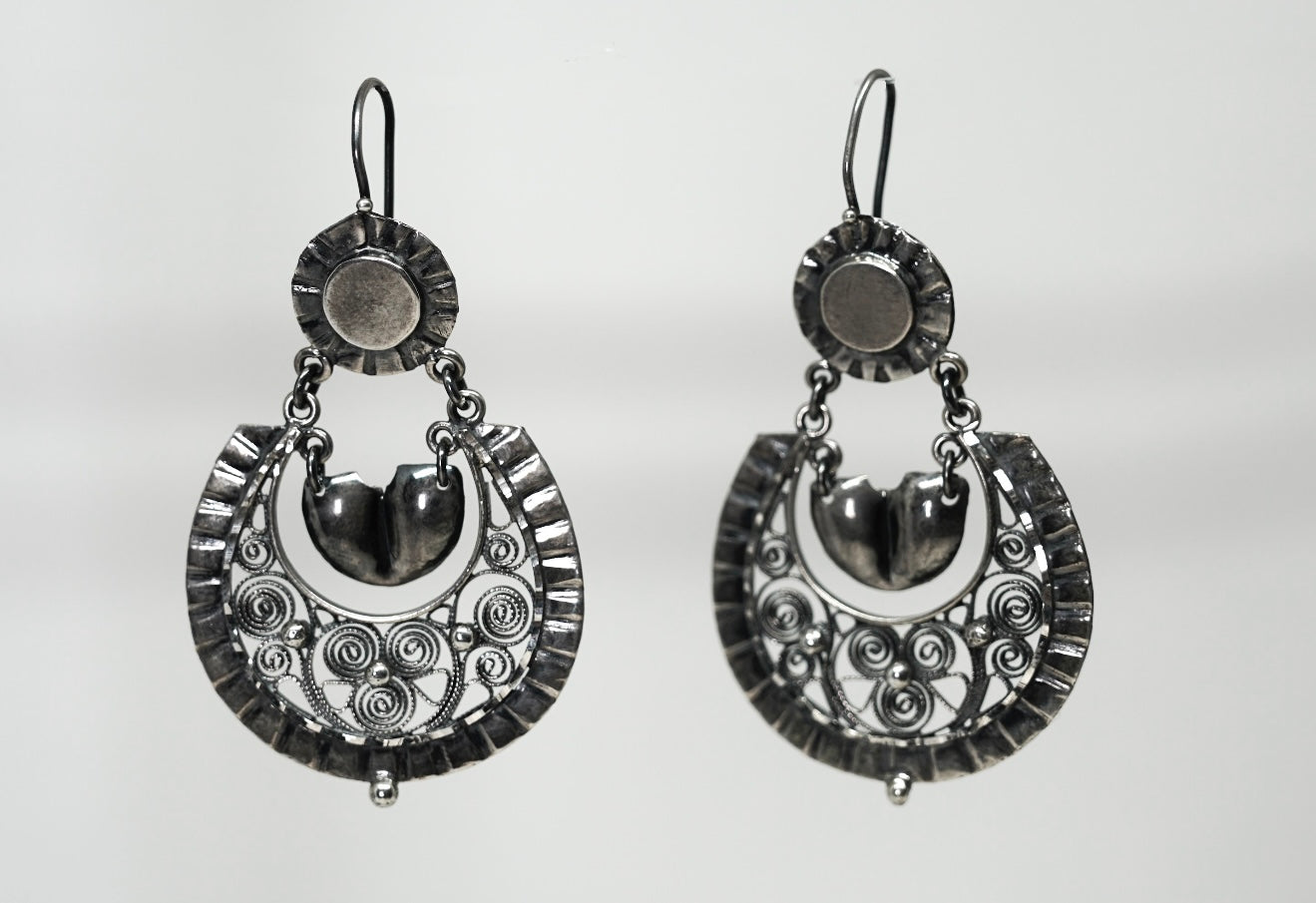 Mexican classic Oaxacan silver filigree earrings
