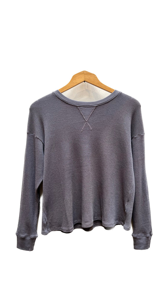 Long Sleeve Waffle Top in Silver Smoke | Mododoc