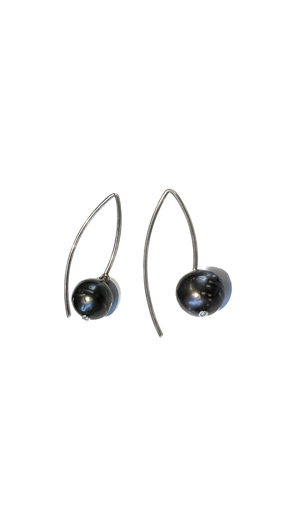 Elongated Silver Tahitian Pearl Earrings | Susan Monosson
