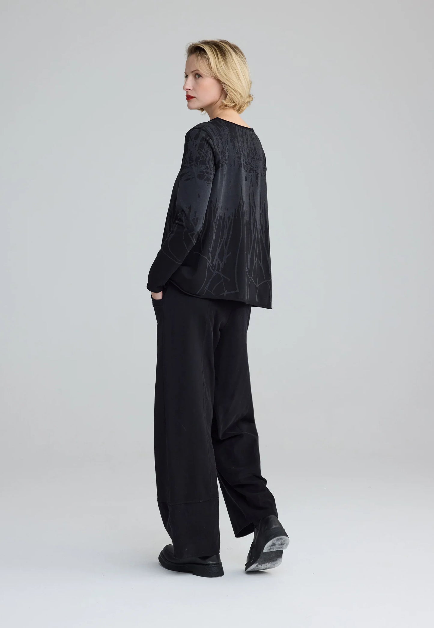 SELENE Laser-burn jersey blouse / LUUKAA