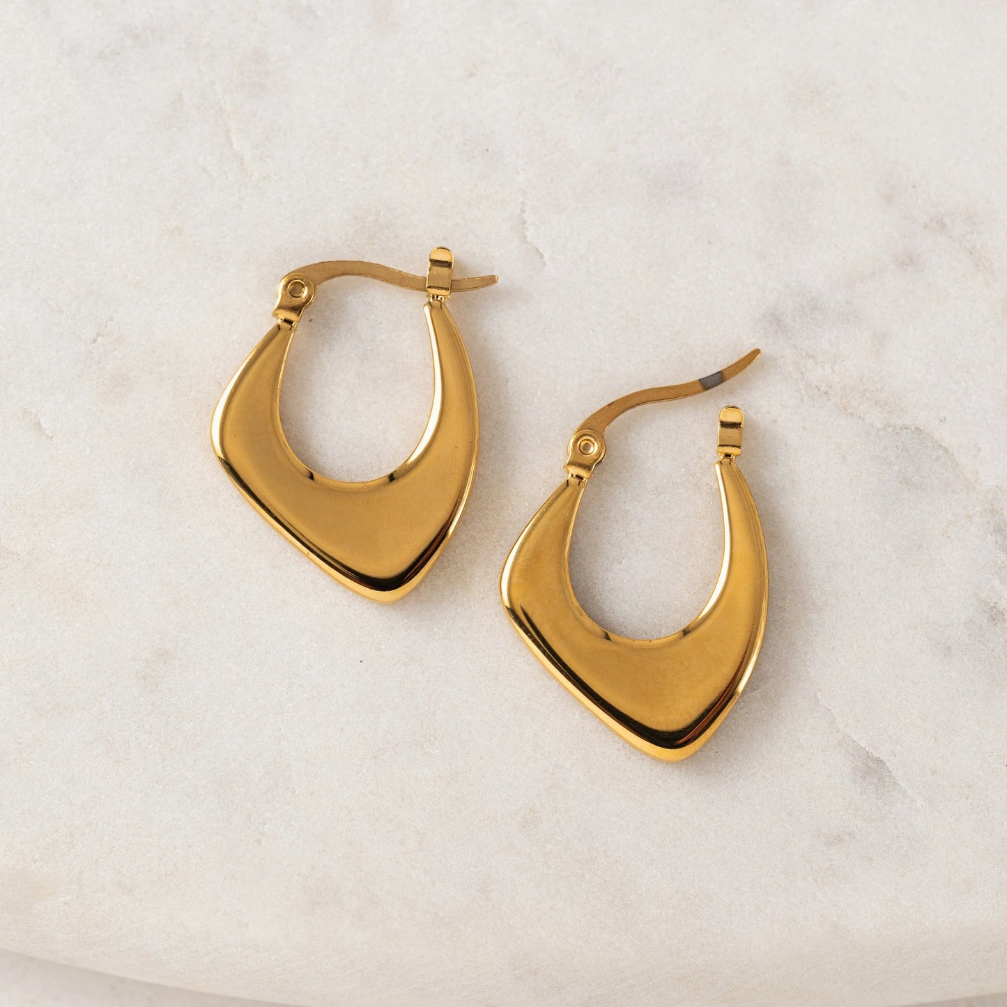 Lila Hoop Earring/ Lover's Tempo