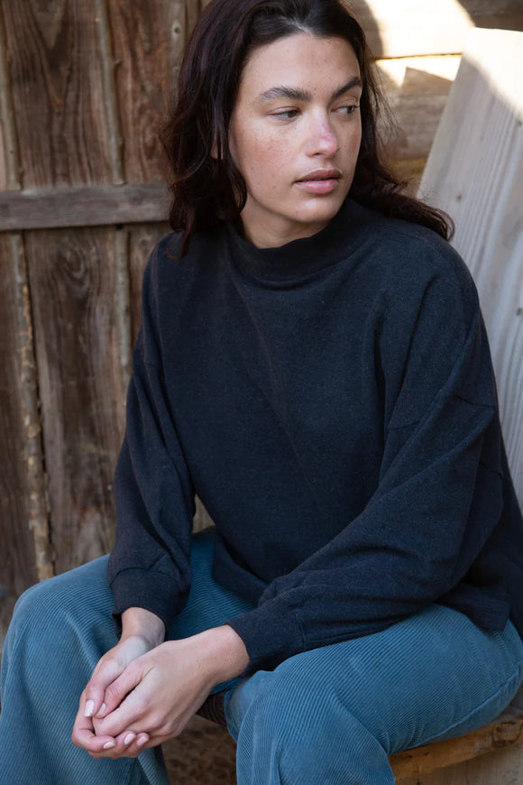 Charlie Organic Cotton Sweatshirt in Black/ Beaumont Organic