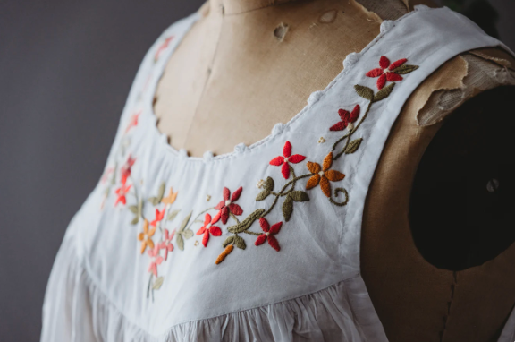 Maison d'Haiti | Rosebud Nightgown