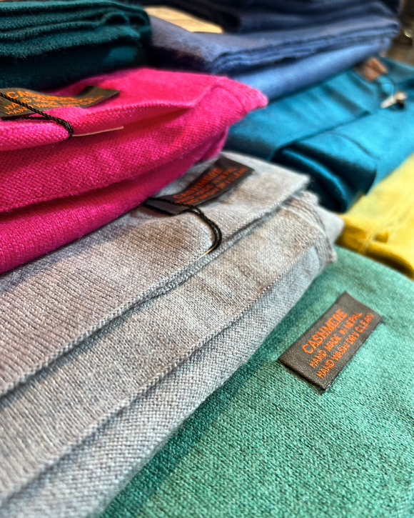 Handmade 100% Cashmere Poncho Scarf | Dolma